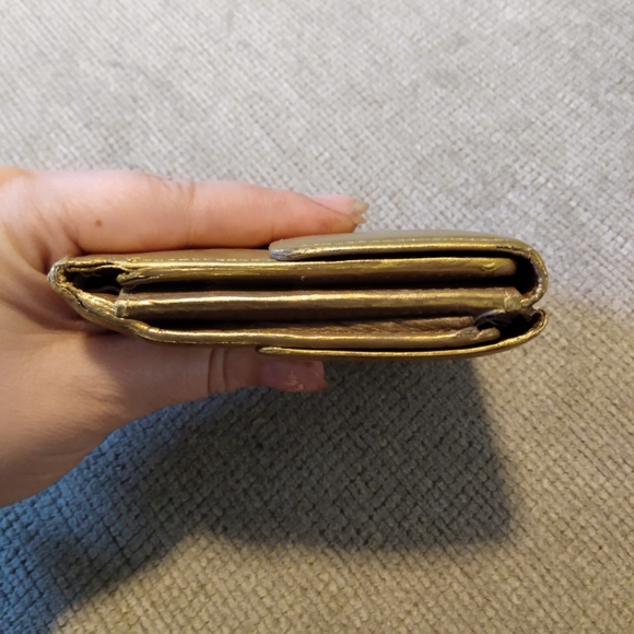 PENDING TRADE ❣️ 🎉SALE - Louis Vuitton wallet - Picture 8 of 10